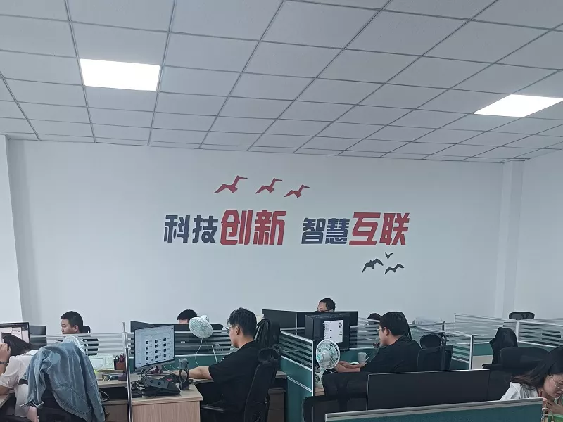 烟台小程序制作,烟台小程序开发,烟台做小程序,烟台小程序制作公司,烟台做小程序公司,烟台网站建设,烟台做网站,烟台app开发,烟台软件开发,烟台公众号开发,小程序开发,网站制作,微信小程序制作,烟台小程序开发公司万中科技办公室内景2